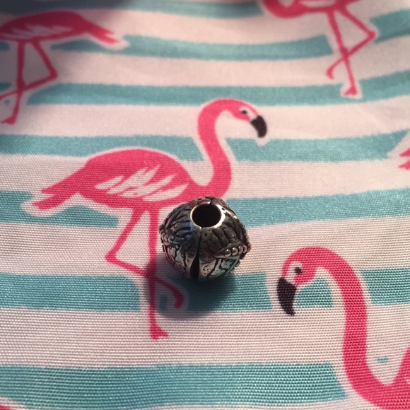 PANDORA sea star charm!! - Picture 2 of 4